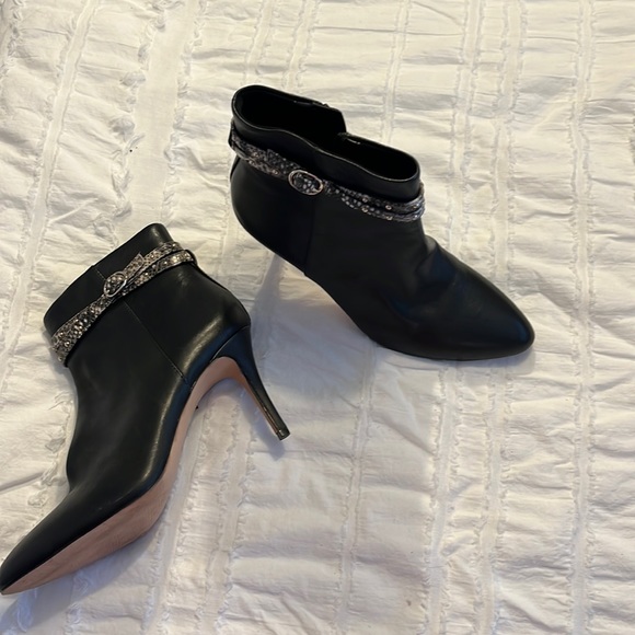Black boots  by Essex lane - Picture 1 of 3